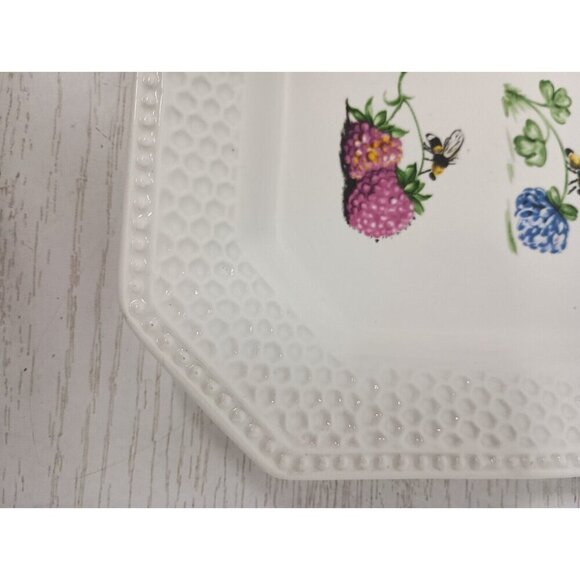 VTG Global Design Kate Williams Ceramic Rectangle Strawberry Bee Serving Platter - Picture 2 of 8